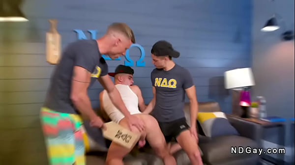 Frat gays recruit new member in anal threesome