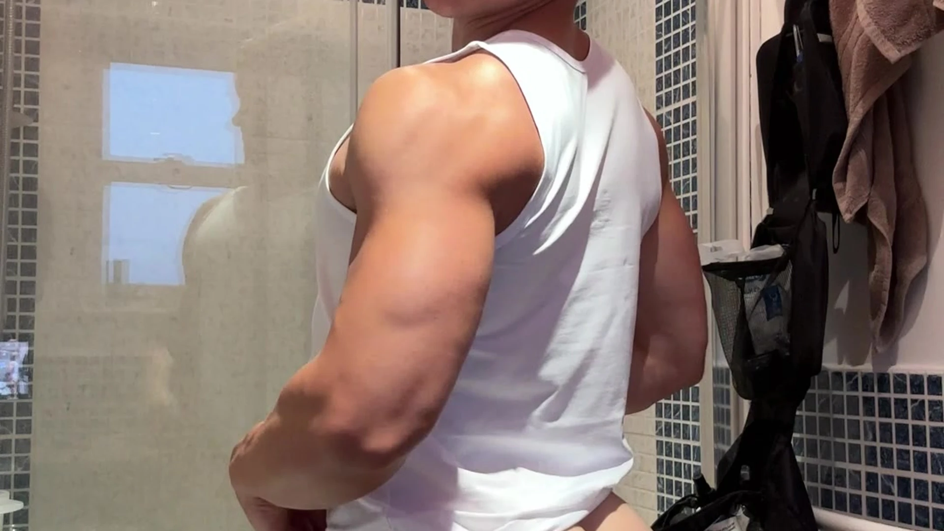 how old is peachyboy